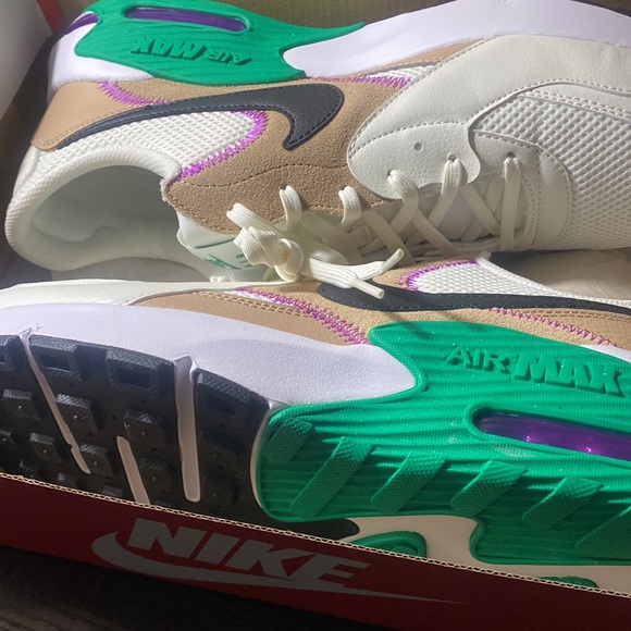 brand new size 11 - Picture 4 of 7